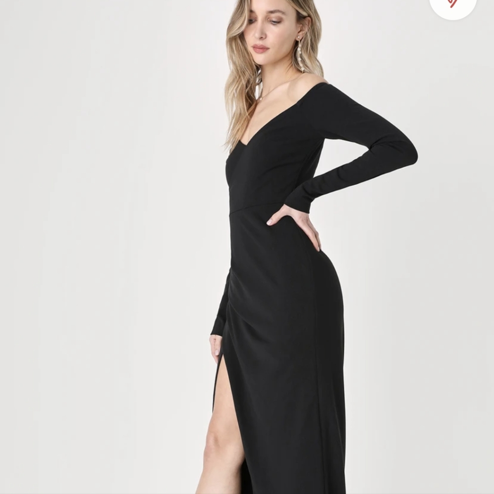Black Off-the-Shoulder Long Sleeve Maxi Dress - Picture 3 of 3
